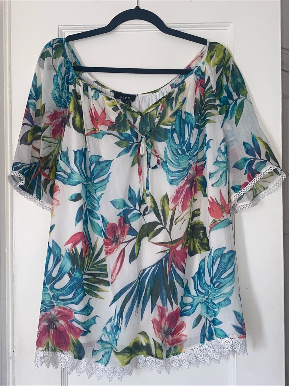 Alyx White Tropical Off-Shoulder Floral Tie Blouse Size 1X Lined